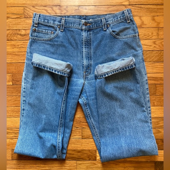 Levi 540 Relaxed Fit • Medium Wash - Picture 9 of 9